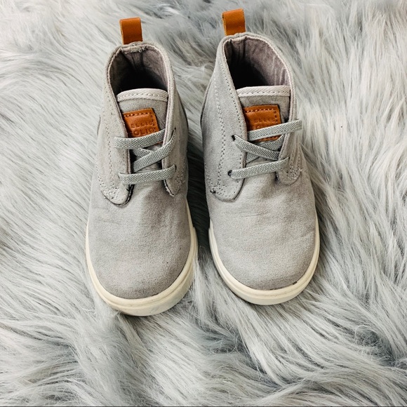Perry Ellis Other - Gray suede hi top sneakers